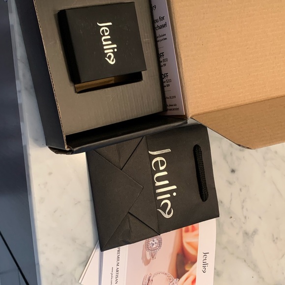 Cubic Zirconia Eternity Ring - Picture 4 of 6